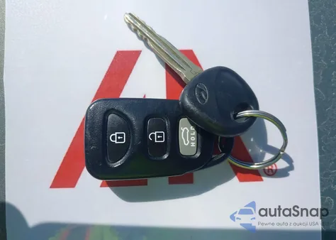 2010 Hyundai Elantra Gls z USA, uszkodzony, nr VIN KMHDU4AD6AU870503